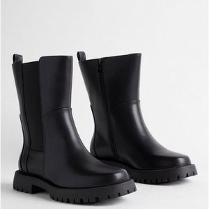 Lug Sole Mid Shaft Chelsea Bootie (Wide Width)